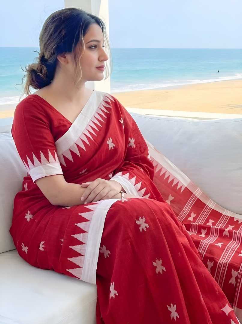 হাতের তৈরি  শিউলি ফুল মনিপুরী শাড়ি