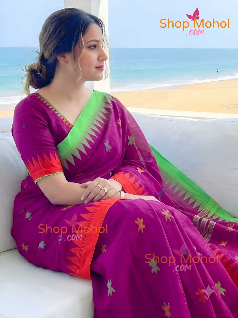 হাতের তৈরি  শিউলি ফুল মনিপুরী শাড়ি