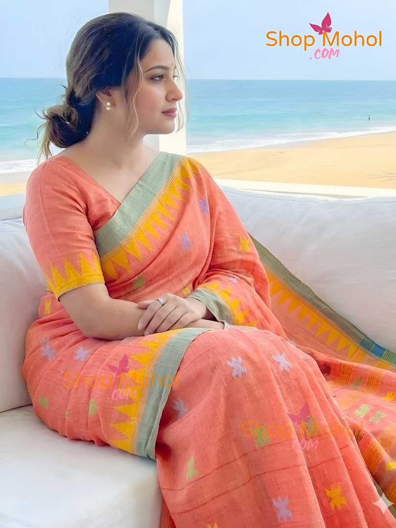 হাতের তৈরি  শিউলি ফুল মনিপুরী শাড়ি