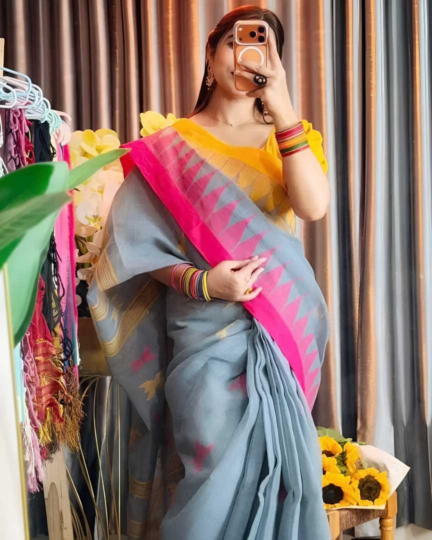 হাতের তৈরি  শিউলি ফুল মনিপুরী শাড়ি