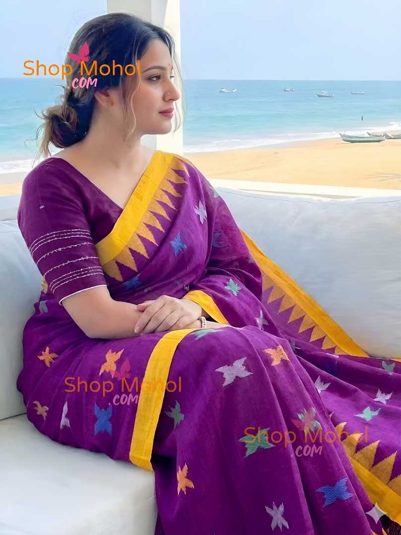হাতের তৈরি  শিউলি ফুল মনিপুরী শাড়ি